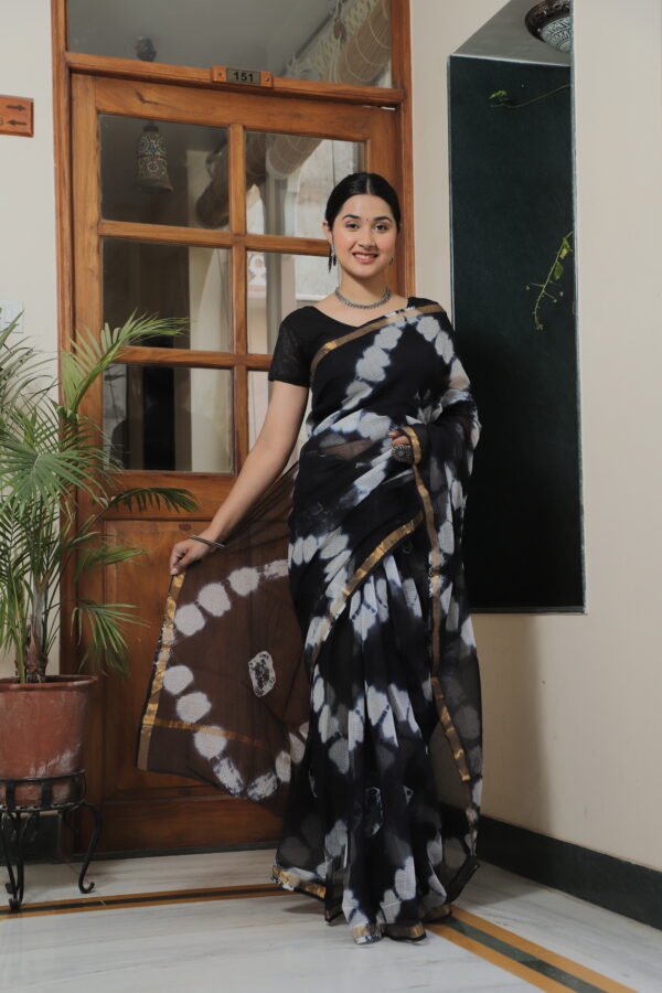 🖤 Premium Kota Doria Tie-Dye Printed Saree with Zari Border