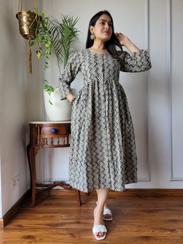 Black & Beige Zig-Zag Cotton A-Line Dress