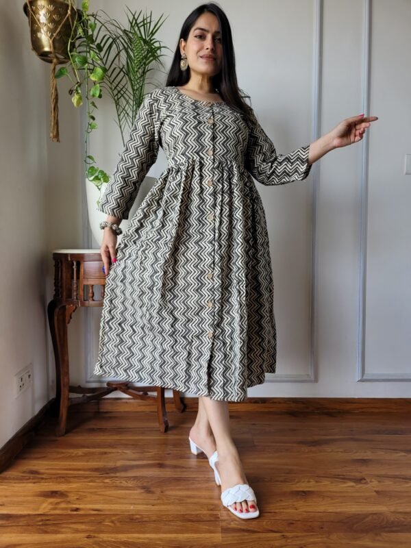 Black & Beige Zig-Zag Cotton A-Line Dress