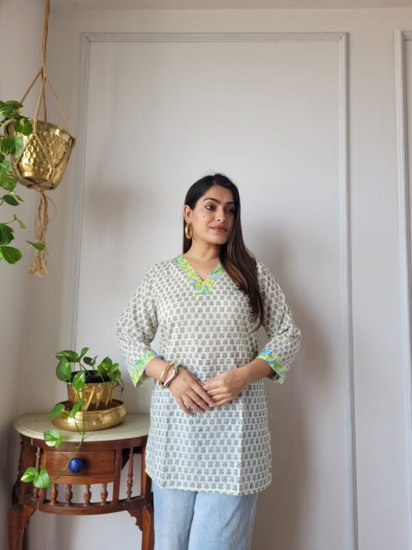 Women’s Off-White Floral Printed Casual Top