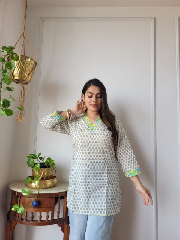 Women’s Off-White Floral Printed Casual Top