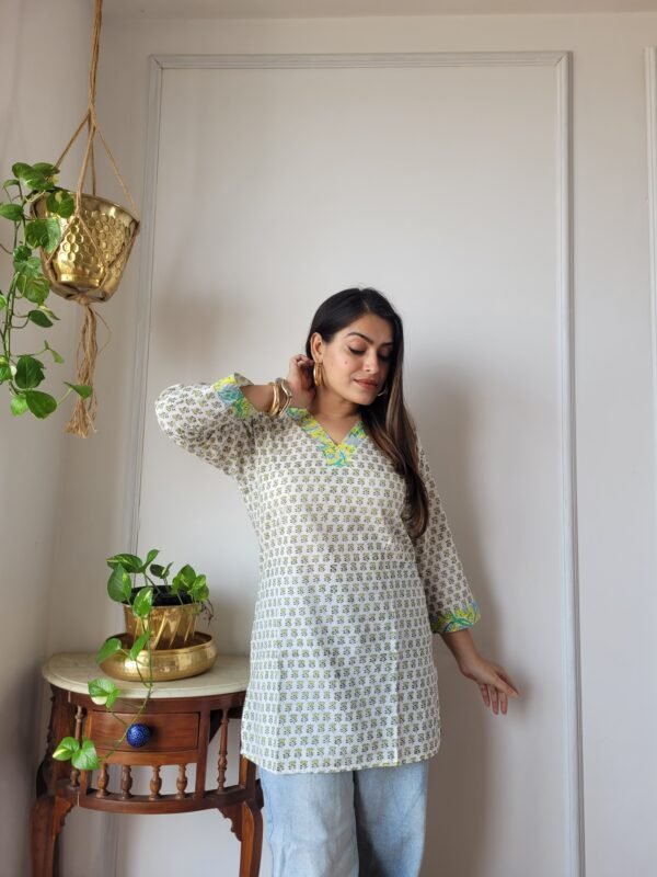 Women’s Off-White Floral Printed Casual Top