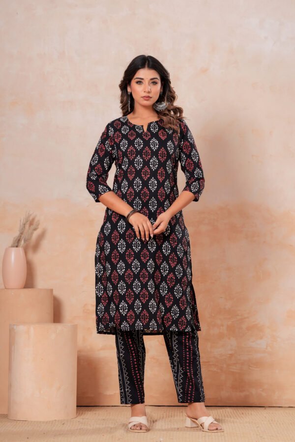 Women’s Printed Kurta Pant Set (Black)
