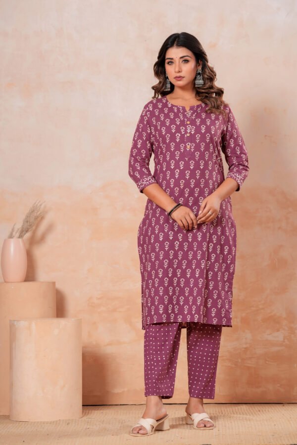 Women’s Printed Kurta Pant Set (Wine/Purple)