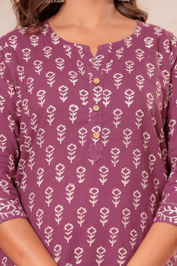 Women’s Printed Kurta Pant Set (Wine/Purple)