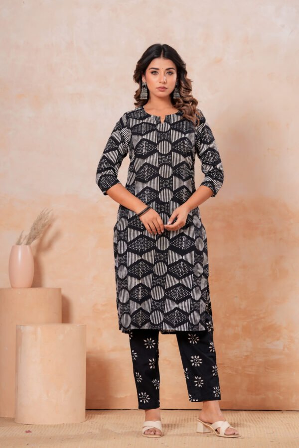 Women’s Black & White Printed Kurta Pant Set