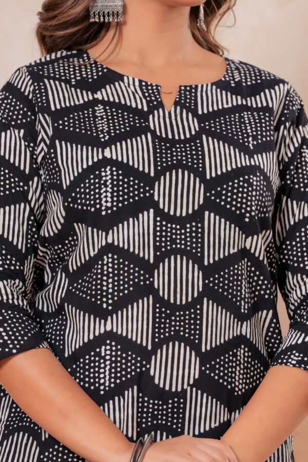 Women’s Black & White Printed Kurta Pant Set