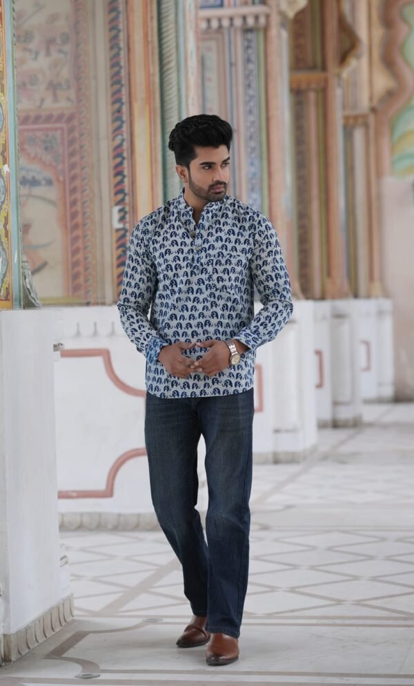 Men’s Elephant Print Short Kurta – Minimal Ethnic Style (White & Blue)